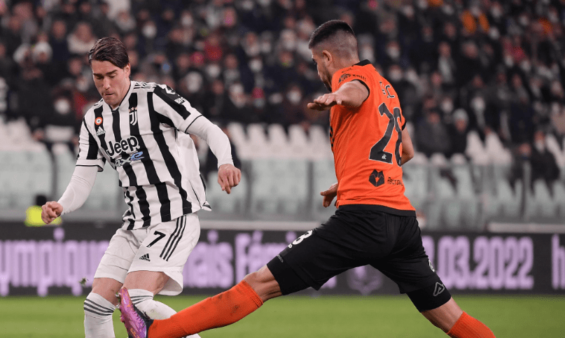 尤文图斯重归之战,球员斗志昂扬 尤文图斯重归之战,球员斗志昂扬