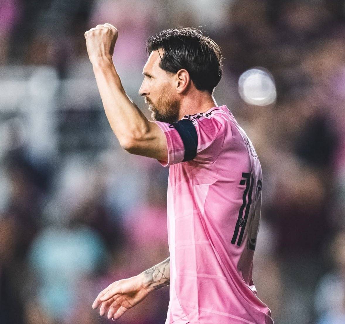 爱游戏体育地址-梅西伤情不明！巴萨星将或缺席重要一役