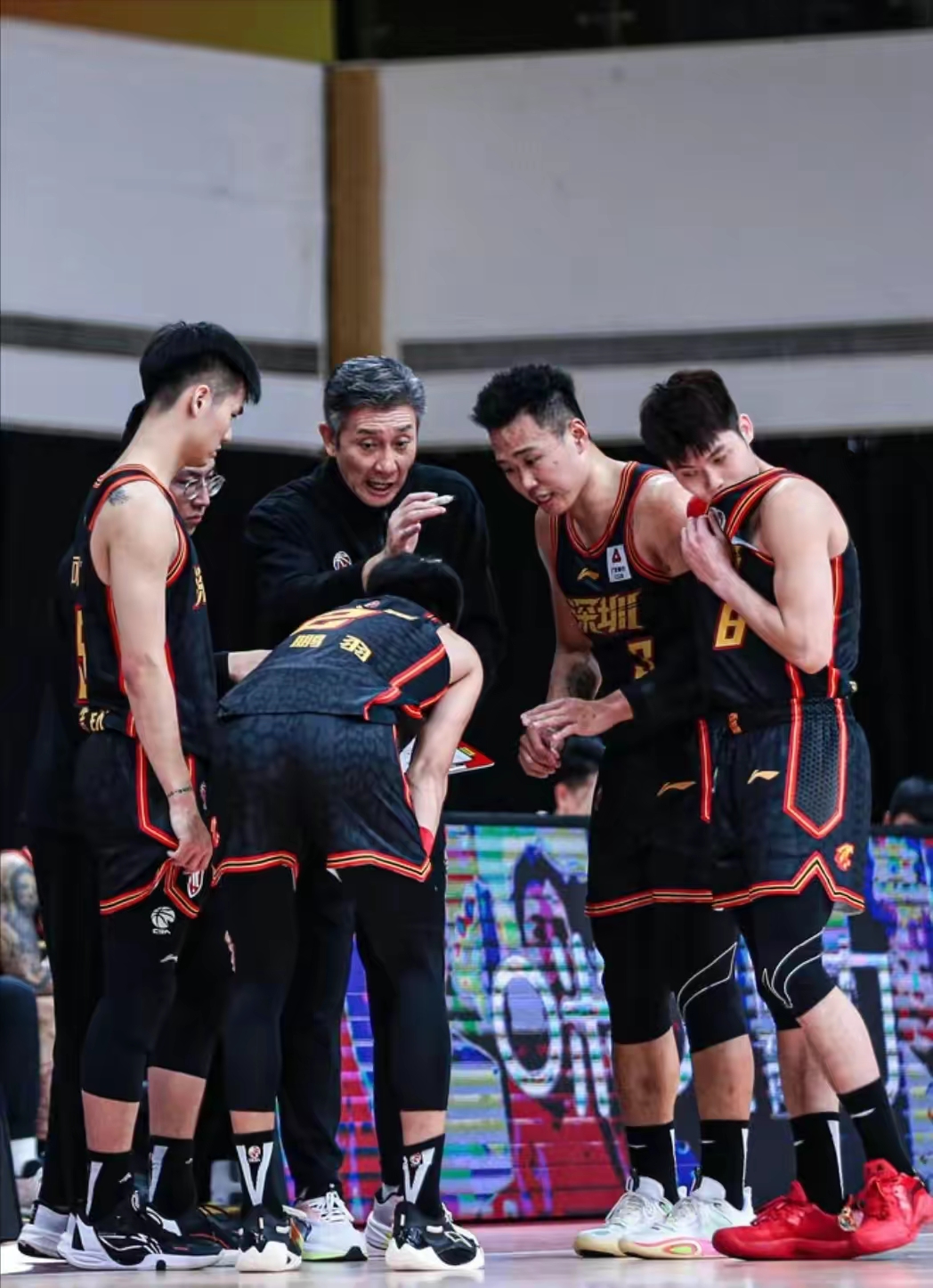 湖南男篮集体发威,战胜不败之师 湖南男篮集体发威,战胜不败之师