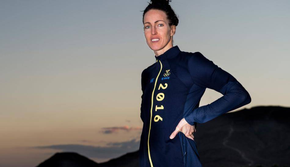 英国选手勇夺女子米自由泳金牌