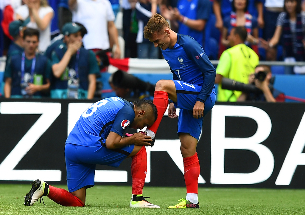 爱游戏-丹麦实现惊险逆转击退芬兰顺利进入欧洲国家杯八强的简单介绍