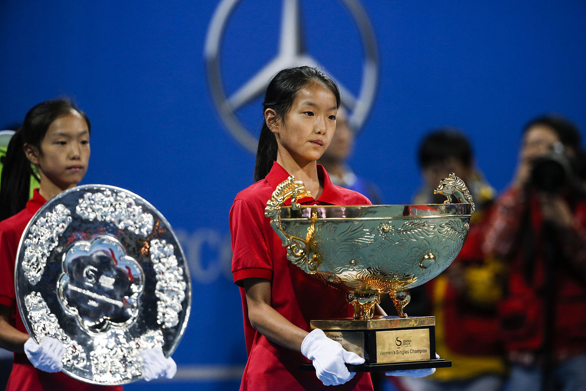 韩国运动员在击剑项目中夺得金牌