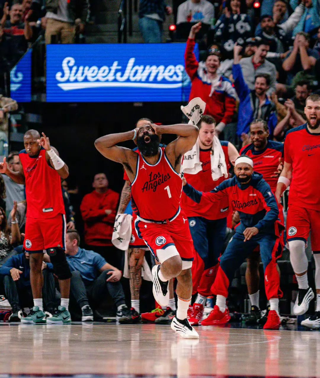 包含快船球队胜利欢呼不已,球迷热情支持的词条 包含快船球队胜利欢呼不已,球迷热情支持的词条