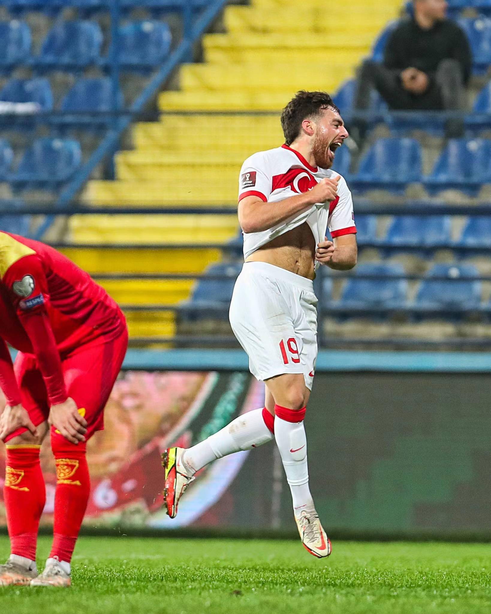 爱游戏官方入口-包含河北队力克劲旅，迈向季后赛之路的词条