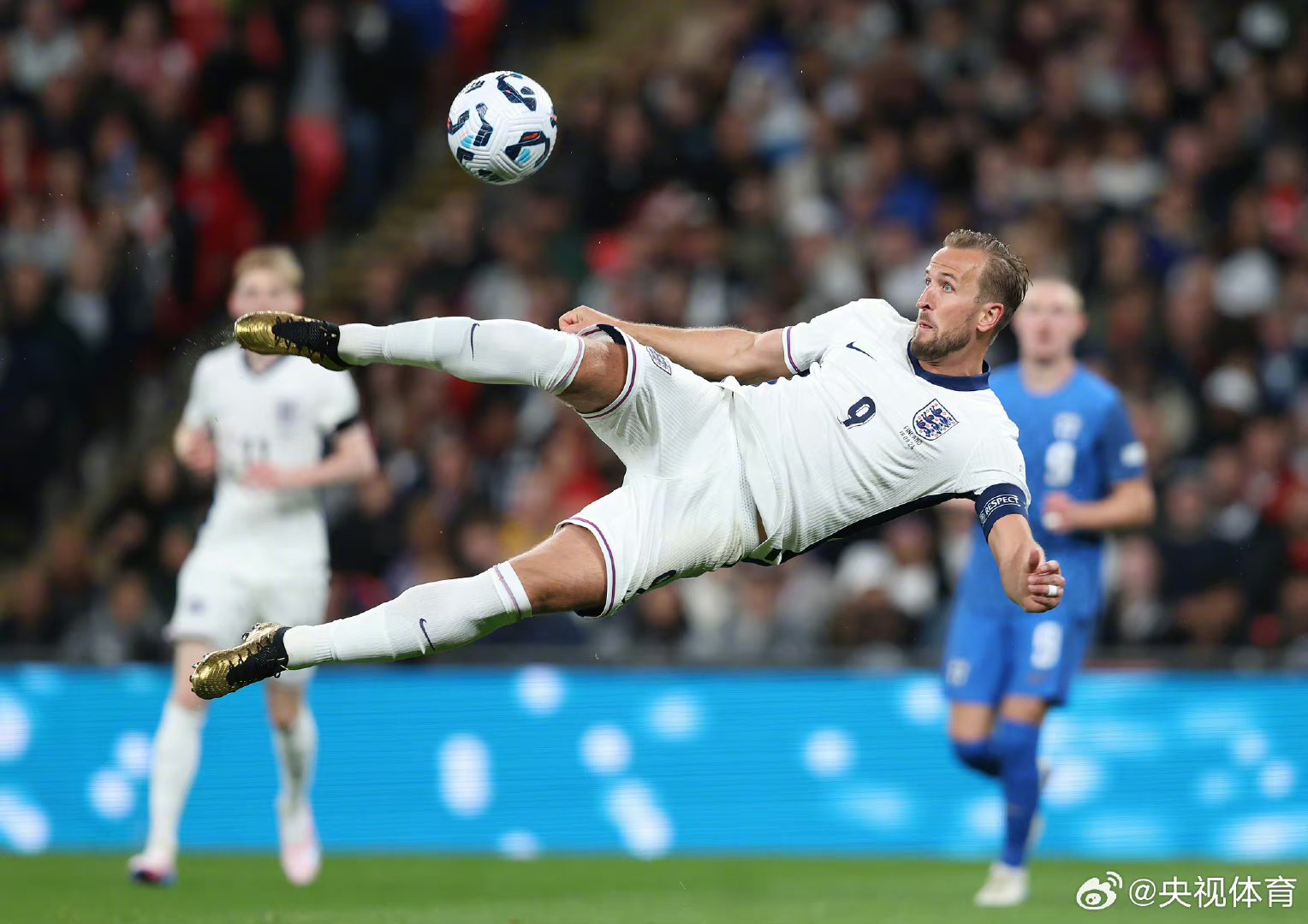 爱游戏网页版登录入口-伯恩利踢出低迷状态，球员士气大振欲再崛起的简单介绍