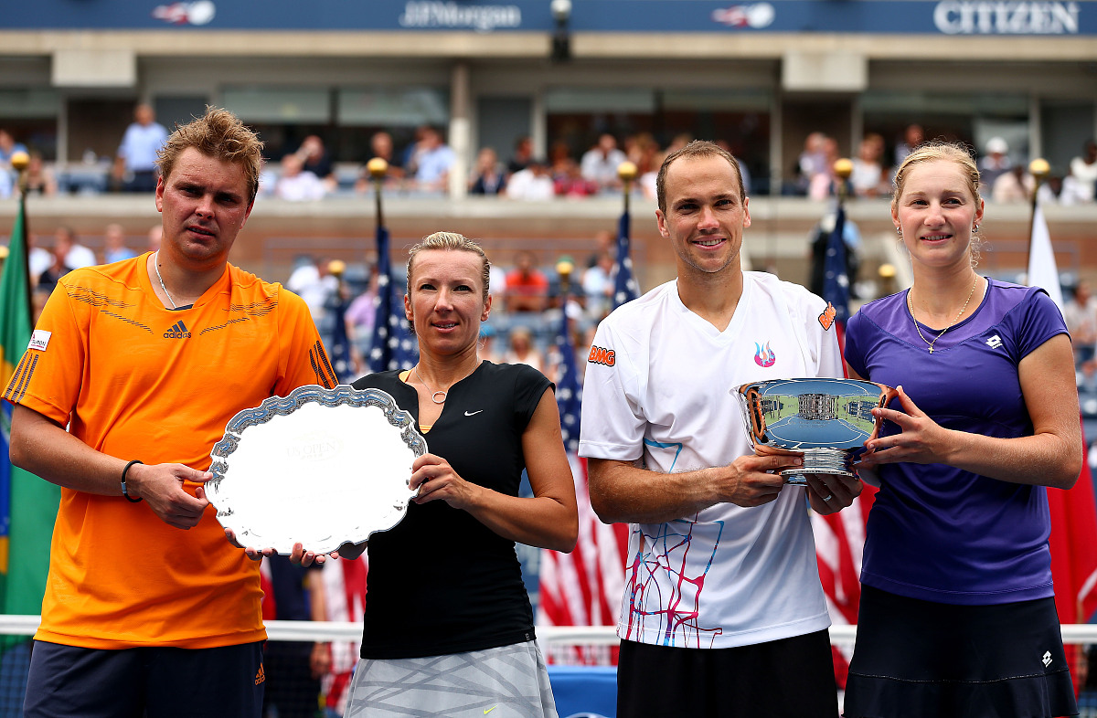 爱游戏在线-美国运动员连夺两金，领跑奖牌榜