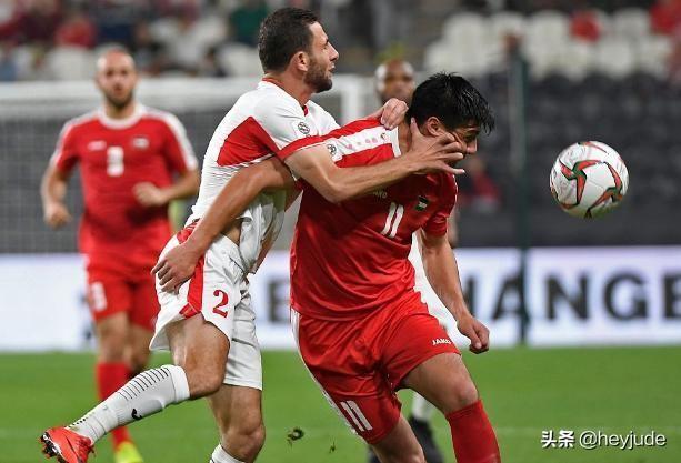 爱游戏在线-东方球队豪取胜利，创造惊人战绩轰动全场的简单介绍