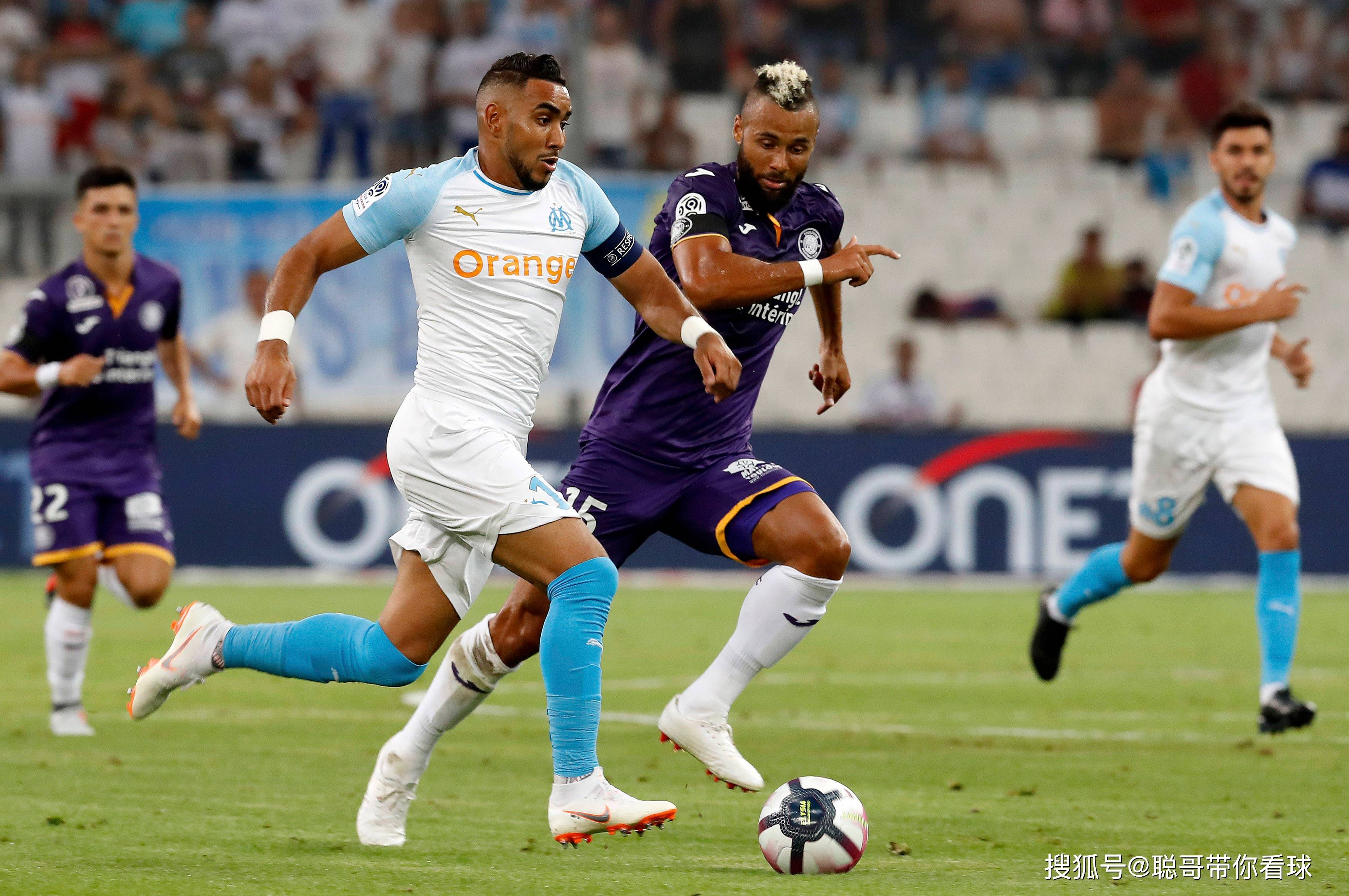 爱游戏官网入口-塞维利亚客场惨败，西甲巨人遭受打击