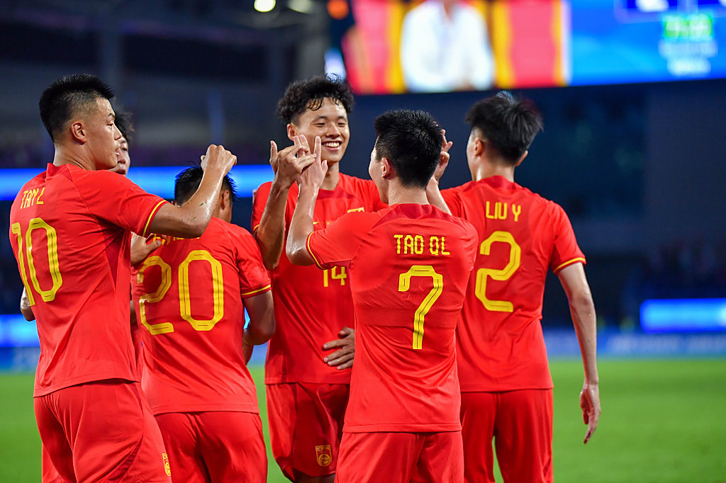 国足全员出击，喜迎比赛胜利