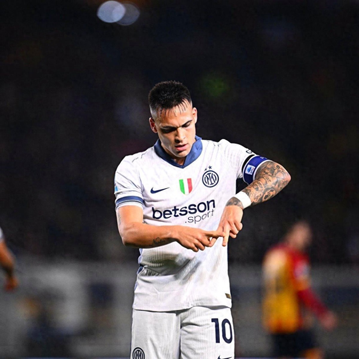 爱游戏app下载-国际米兰取得连胜，表现稳定